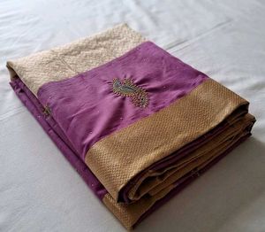 Vintage Purple Saree with Gold Border🌷