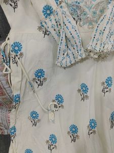 Elegant Floral  Kurta..