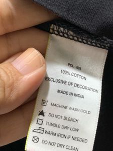 Levi's Black Pure Cotton T-Shirt