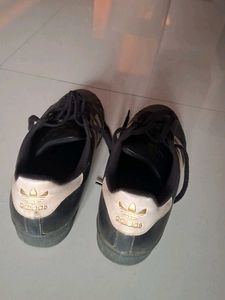 Adidas Superstar Sneakers