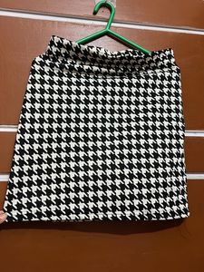 Houndstooth Mini Skirt