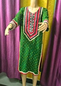 Embellished Green Bandhani Kurte dupatta