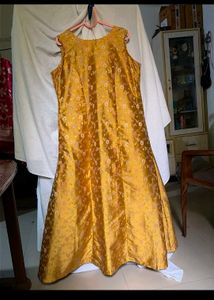 Elegant Yellow Floral Kurta