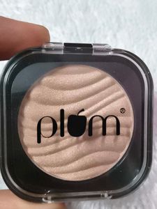 Shimmering Highlighter Compact