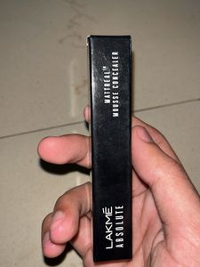 Lakme Absolute Concealer 9g