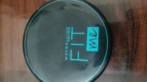 Maybelline New York Fit Me 12Hr Oil Control Compact SPF 28 - 220 Natural Beige (8g)