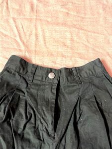 Pleated High-Waisted Black Shorts