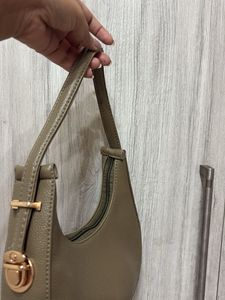 Chic Crescent Shoulder Bag