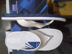 Slipper White