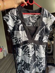Y2K Black &amp; White Floral Tunic Top