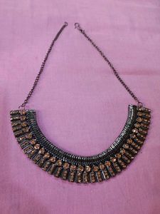 "Black golden Choker Neckpiece"🤗