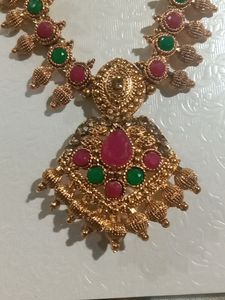 Elite Fancy Jewellery Set For Woman's