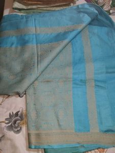 i am selling never wear saree