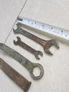 Vintage Tool Set