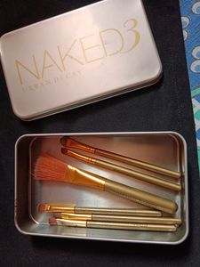 Make-up Brush With Eyelashes