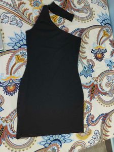 Chic One-Shoulder Black Dress