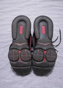 Abros Mesh Sports/Training Shoes – Black &amp; Red
