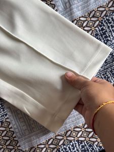 Chic White Wide-Leg Trousers