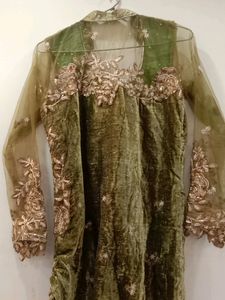 Women Ethnic Partywear Velvet Kurta