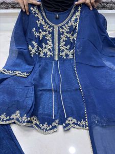 Embroidered Magenta Kurta Set
