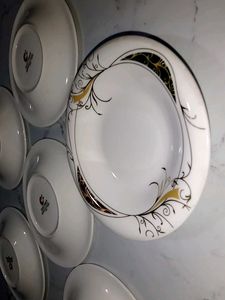 Elegant Set of Serving Bowls /6 plats