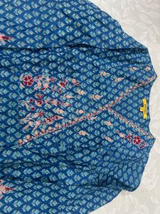 Elegant Blue Embroidered Kurta