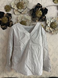 Pinstripe V-Neck Long Sleeve Top