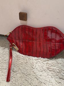 Lip shape Crocodile Print pouch