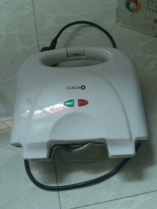 KORYO KST 21 Sandwich Toaster 750w High Power