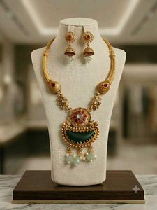 Stunning Gold Plated Necklace Set