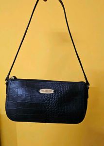 Hidesign - Black Croc Embossed Shoulder Bag