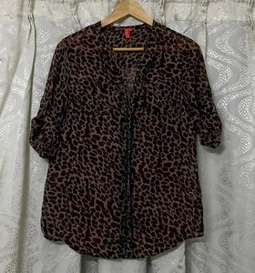 Chic Leopard Print Blouse Top