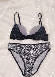 Lace Trim Bra & Panty Set