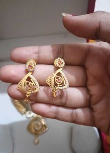 Elegant Gold Necklace &amp; Earring Set