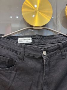 Stylish Grey Wide-Leg Jeans