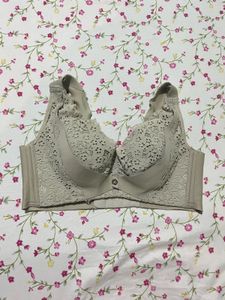 Lace Detail Comfortable Bra