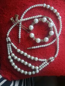 Vintage Pearl Necklace &amp; Bracelet Set