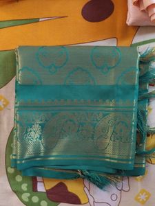 Elegant ponnadai shawl