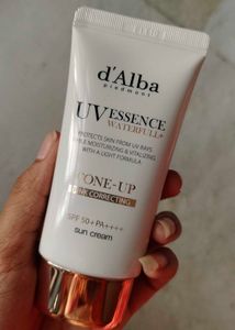 d'Alba UV Essence Waterfull+ Sun Cream