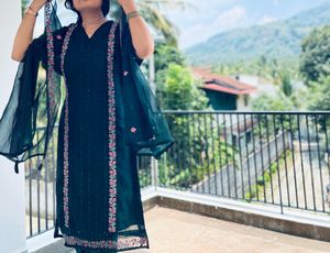 Dark Green Straight Fit Kurta Suit👗