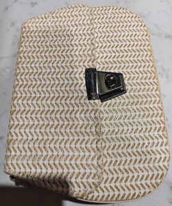 Elegant Off White &amp; Gold Chevron Clutch Bag