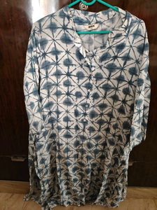 Stylish Blue & White Printed Kurta