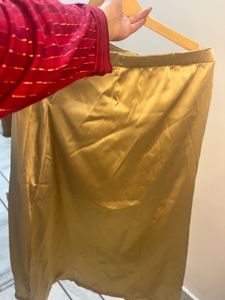 Chic satin maxi skirt