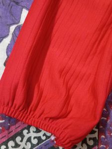 Stylish Red Front Knot Crop Top