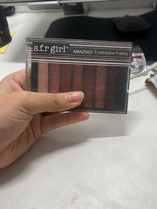 Trinigirl Eyeshadow Palette