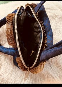 Cute Blue Hand Pouch