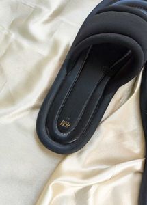 H&amp;M Padded Slides