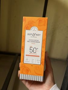 Dot & Key Mango Sunscreen SPF 50