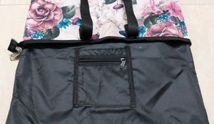 ➕️Free Pouch 🆕️ Flower Print With Leather Purse