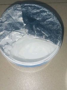 Vaseline Cloud Soft Light Moisturiser